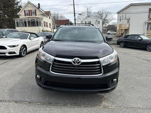Attitude Black Metallic 2015 Toyota Highlander XLE