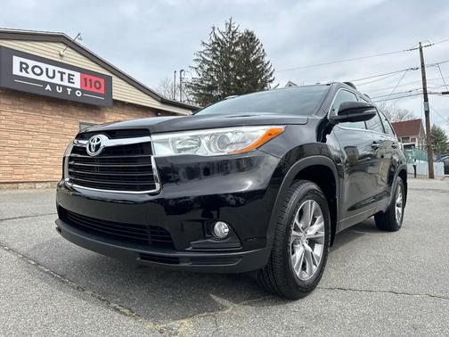 Attitude Black Metallic 2015 Toyota Highlander XLE