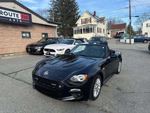 Nero Cinema Jet Black 2017 FIAT 124 Spider Base