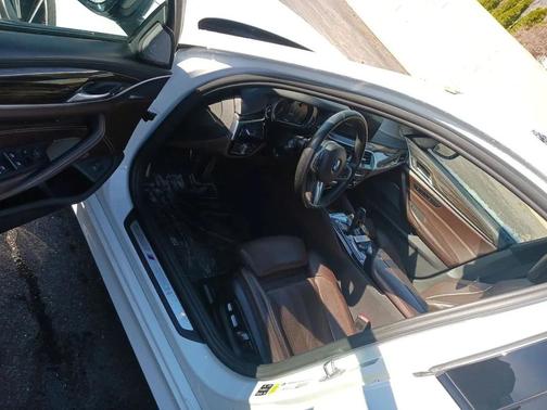 Alpine White 2018 BMW M550 i Xdrive