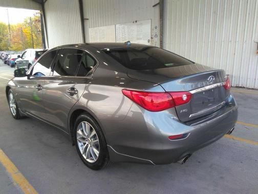 2015 INFINITI Q50 Premium