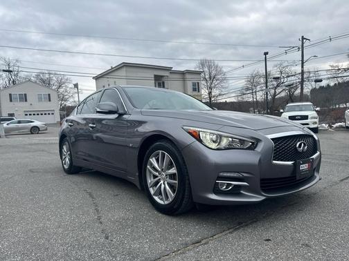 2015 INFINITI Q50 Premium