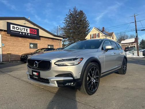 2017 Volvo V90 Cross Country T6