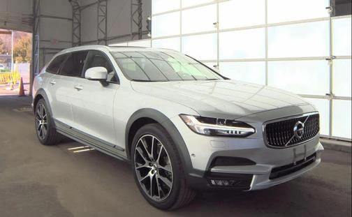 2017 Volvo V90 Cross Country T6