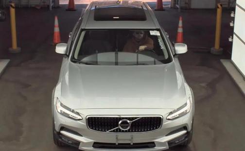 2017 Volvo V90 Cross Country T6