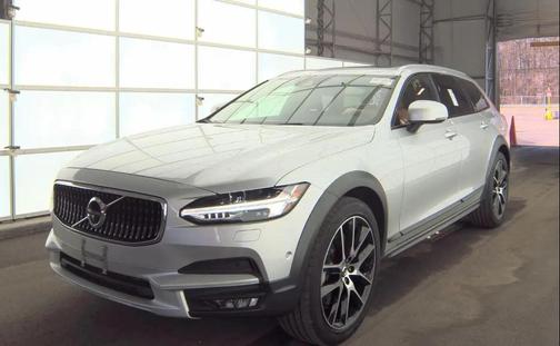 2017 Volvo V90 Cross Country T6