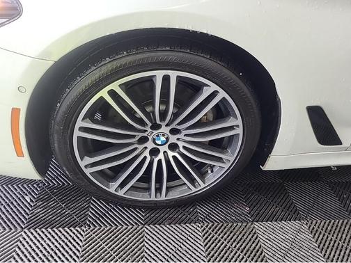 2019 BMW 530 xDrive
