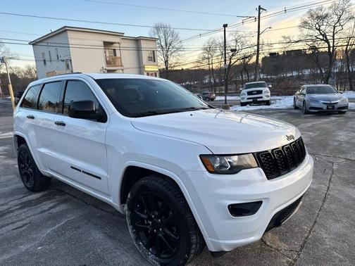 2018 Jeep Grand Cherokee Altitude
