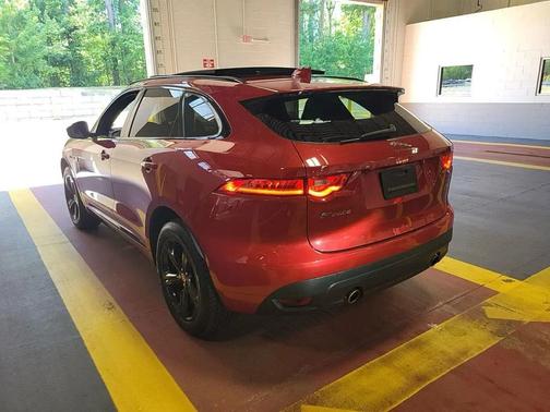 Firenze Red Metallic 2019 Jaguar F-PACE R - SPORT