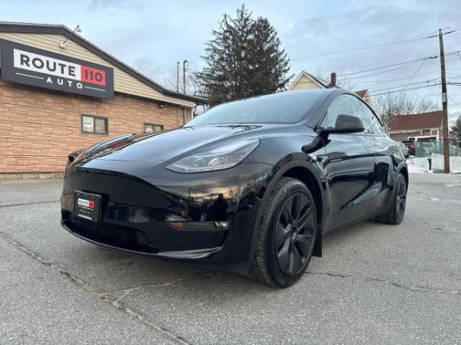 2024 Tesla Model Y Long Range Dual Motor All-Wheel Drive