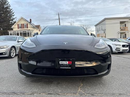 2024 Tesla Model Y Long Range Dual Motor All-Wheel Drive