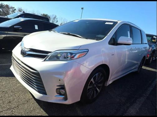2019 Toyota Sienna XLE Premium