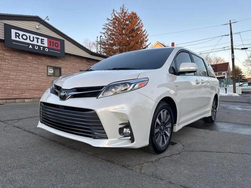 2019 Toyota Sienna XLE Premium