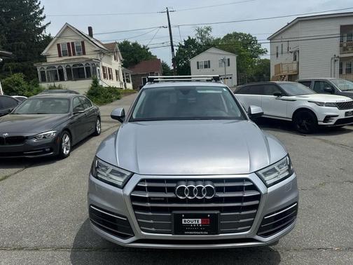 Florett Silver Metallic 2018 Audi Q5 2.0T Premium Plus