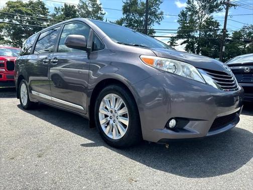 2015 Toyota Sienna XLE