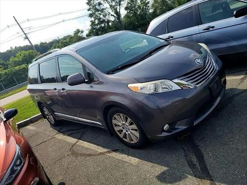 2015 Toyota Sienna XLE