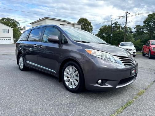 2015 Toyota Sienna XLE