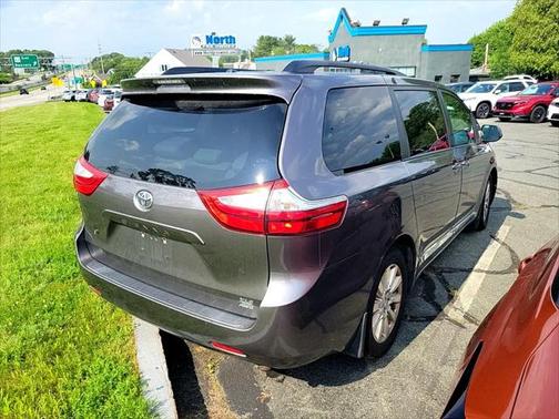 2015 Toyota Sienna XLE