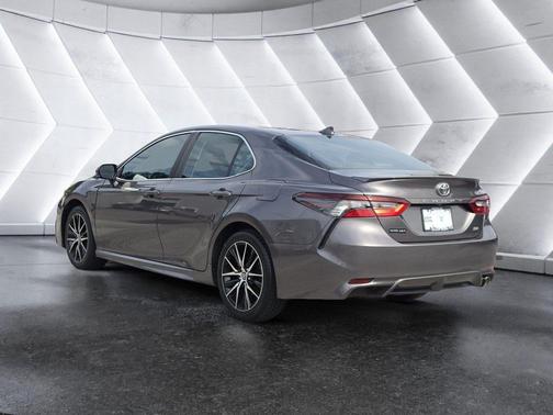 Predawn Gray Mica 2024 Toyota Camry SE