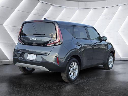 Gravity Gray 2025 Kia Soul LX