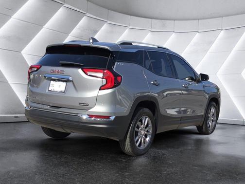 Sterling Metallic 2024 GMC Terrain SLT