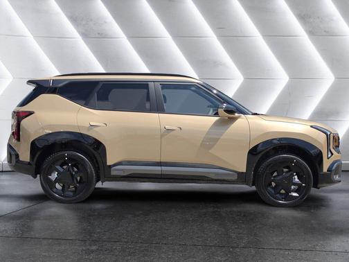 Terrain Brown 2027 Kia Seltos X-Line S