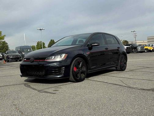 2017 Volkswagen Golf GTI SE 4-Door