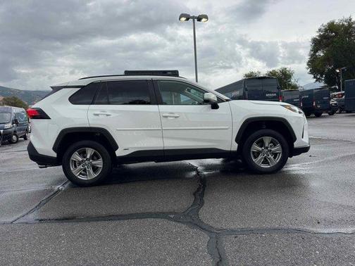 2023 Toyota RAV4 Hybrid LE