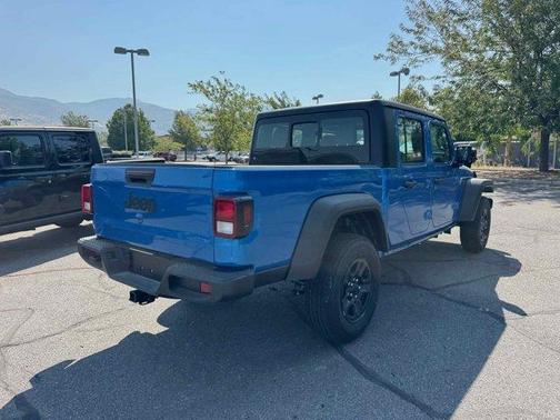 2025 Jeep Gladiator Sport