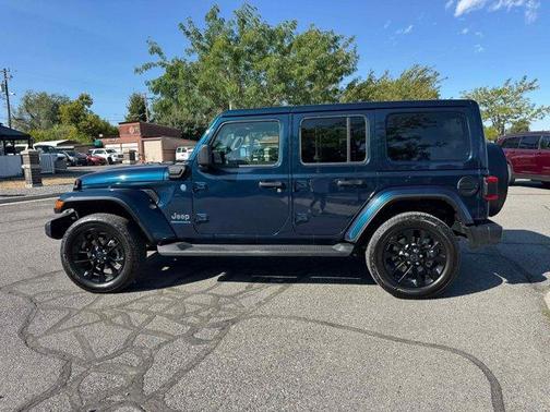 2025 Jeep Wrangler 4xe Sahara