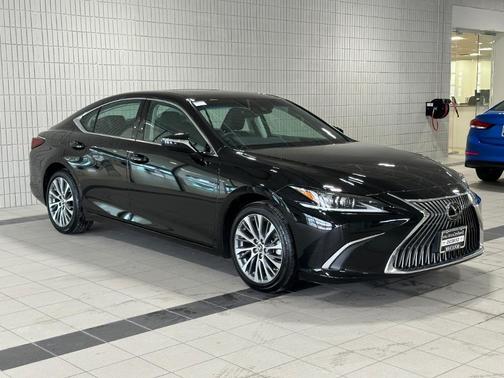 Photo 2 of 23 of 2021 Lexus ES 250 250
