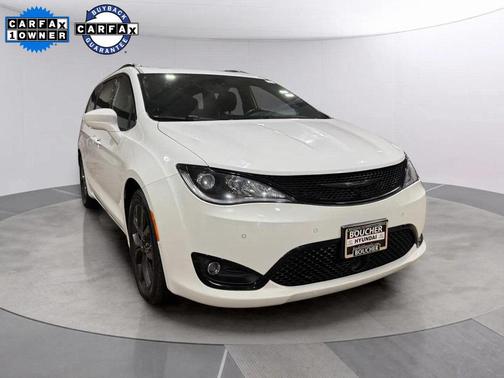 2020 Chrysler Pacifica Touring-L Plus