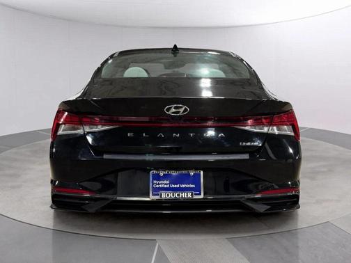 2022 Hyundai ELANTRA Limited