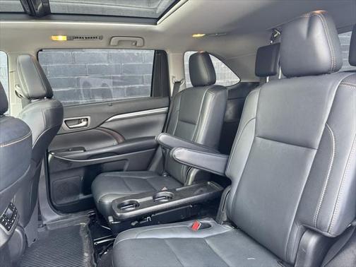 2019 Toyota Highlander Limited Platinum