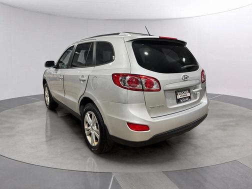 2012 Hyundai SANTA FE SE