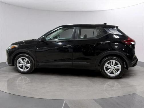 2022 Nissan Kicks S