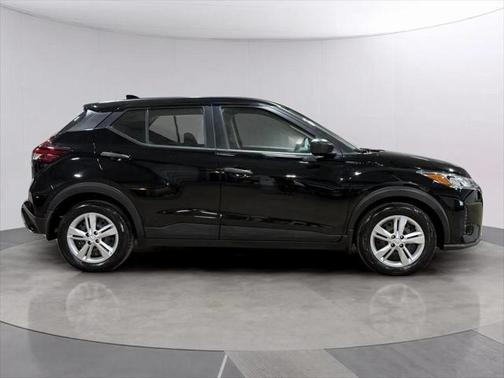 2022 Nissan Kicks S