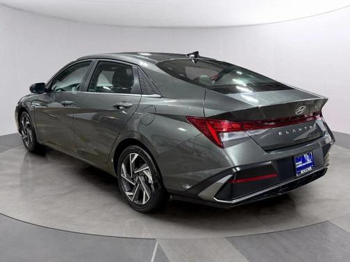 2025 Hyundai ELANTRA HEV Limited