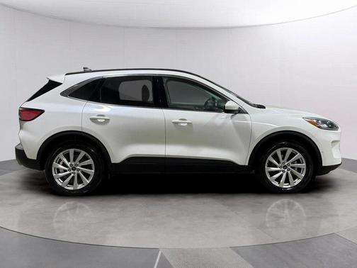 2021 Ford Escape Titanium
