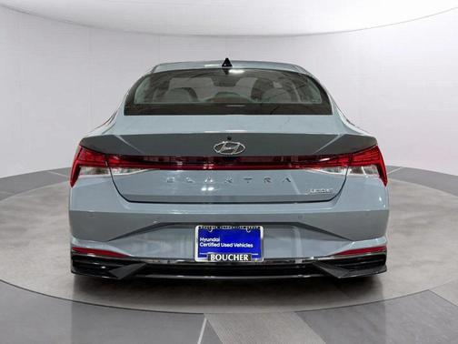 2022 Hyundai ELANTRA Limited