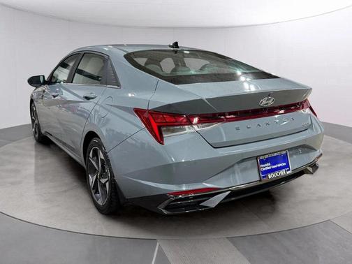 2022 Hyundai ELANTRA Limited