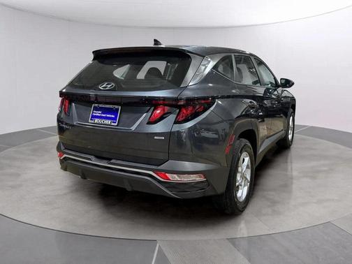 2023 Hyundai TUCSON SE