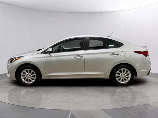 2022 Hyundai Accent SEL
