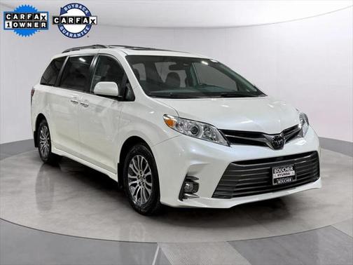2019 Toyota Sienna XLE