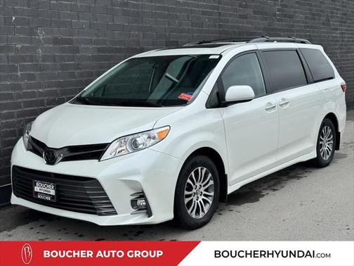 2019 Toyota Sienna XLE