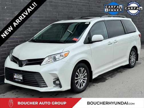 2019 Toyota Sienna XLE