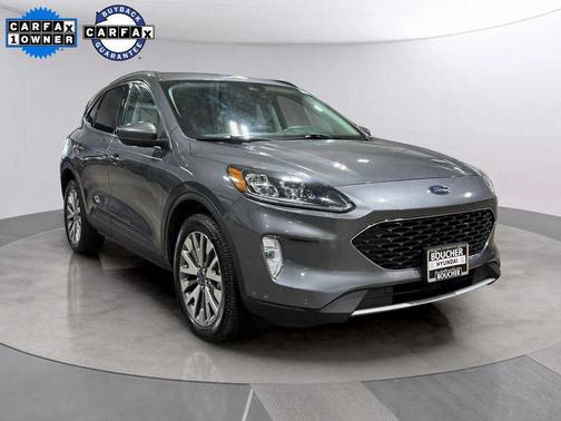 2022 Ford Escape Titanium