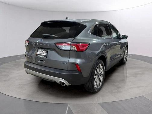 2022 Ford Escape Titanium