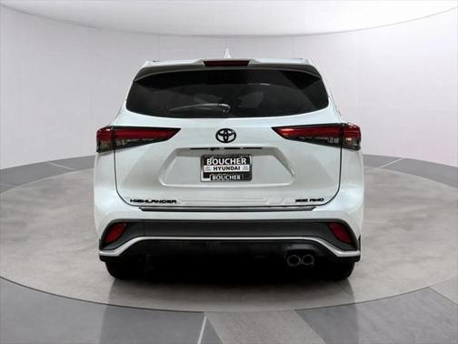 2022 Toyota Highlander XSE