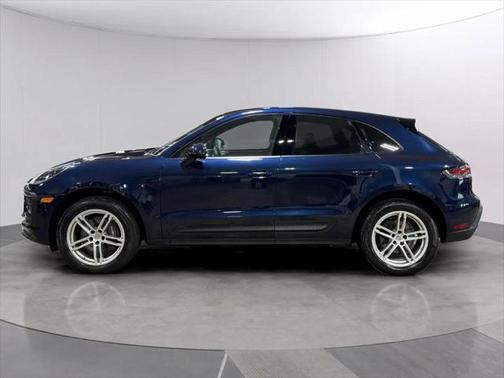 2023 Porsche Macan Base